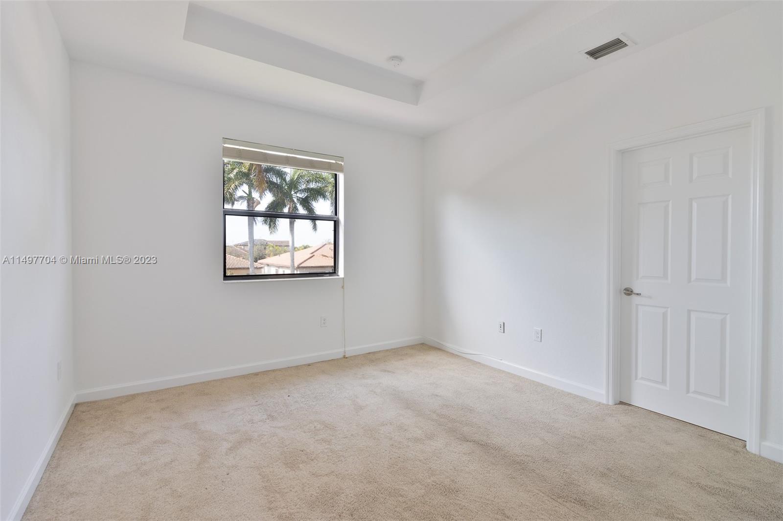 136 SE 37th Ter 136, Homestead, Florida 33033, 3 Bedrooms Bedrooms, 6 Rooms Rooms,2 BathroomsBathrooms,Residential,For Sale,136 SE 37th Ter 136,A11497704