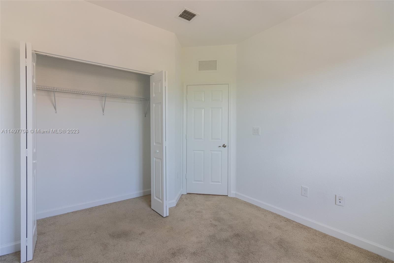 136 SE 37th Ter 136, Homestead, Florida 33033, 3 Bedrooms Bedrooms, 6 Rooms Rooms,2 BathroomsBathrooms,Residential,For Sale,136 SE 37th Ter 136,A11497704