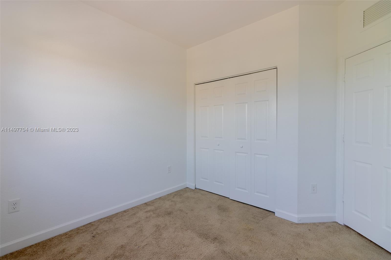 136 SE 37th Ter 136, Homestead, Florida 33033, 3 Bedrooms Bedrooms, 6 Rooms Rooms,2 BathroomsBathrooms,Residential,For Sale,136 SE 37th Ter 136,A11497704