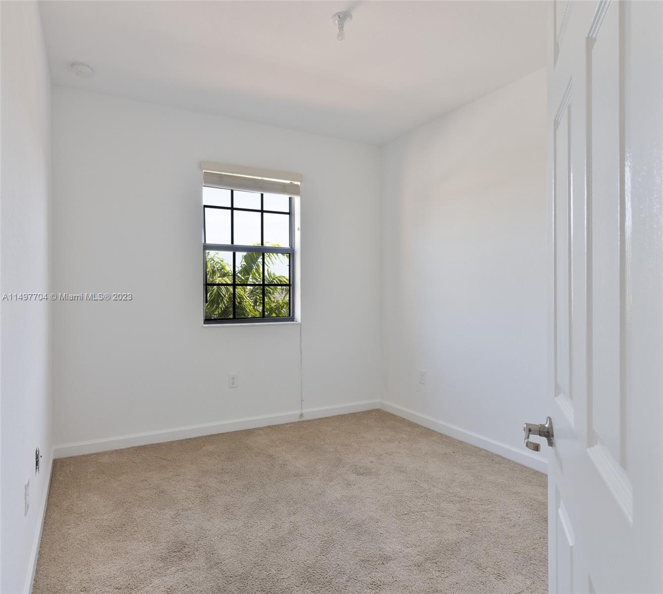 136 SE 37th Ter 136, Homestead, Florida 33033, 3 Bedrooms Bedrooms, 6 Rooms Rooms,2 BathroomsBathrooms,Residential,For Sale,136 SE 37th Ter 136,A11497704