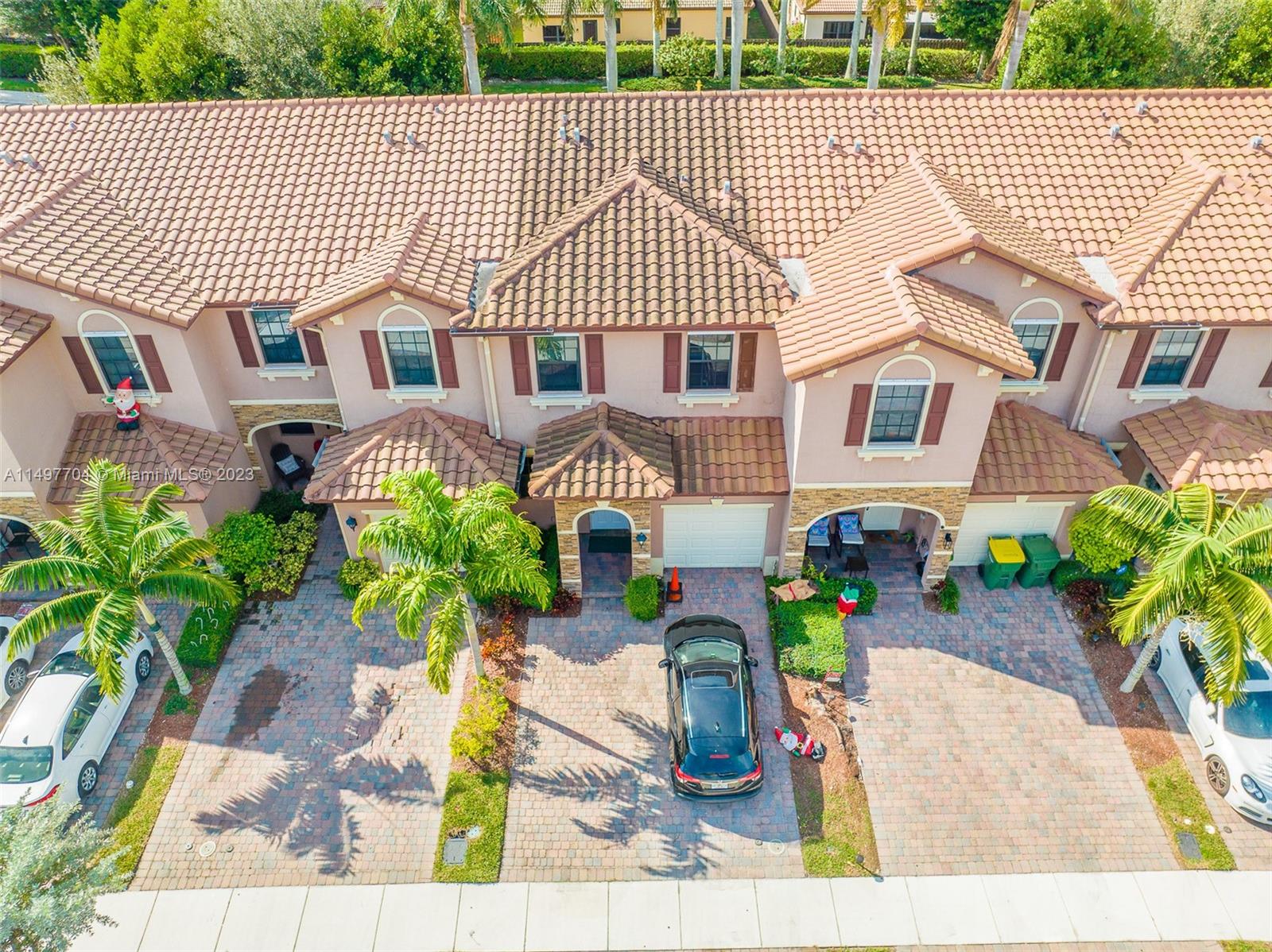 136 SE 37th Ter 136, Homestead, Florida 33033, 3 Bedrooms Bedrooms, 6 Rooms Rooms,2 BathroomsBathrooms,Residential,For Sale,136 SE 37th Ter 136,A11497704