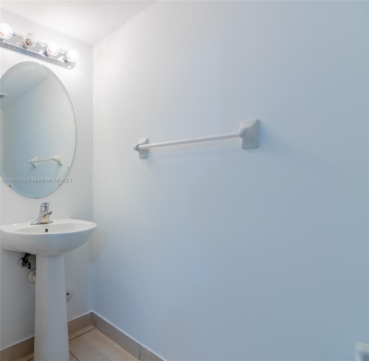 136 SE 37th Ter 136, Homestead, Florida 33033, 3 Bedrooms Bedrooms, 6 Rooms Rooms,2 BathroomsBathrooms,Residential,For Sale,136 SE 37th Ter 136,A11497704