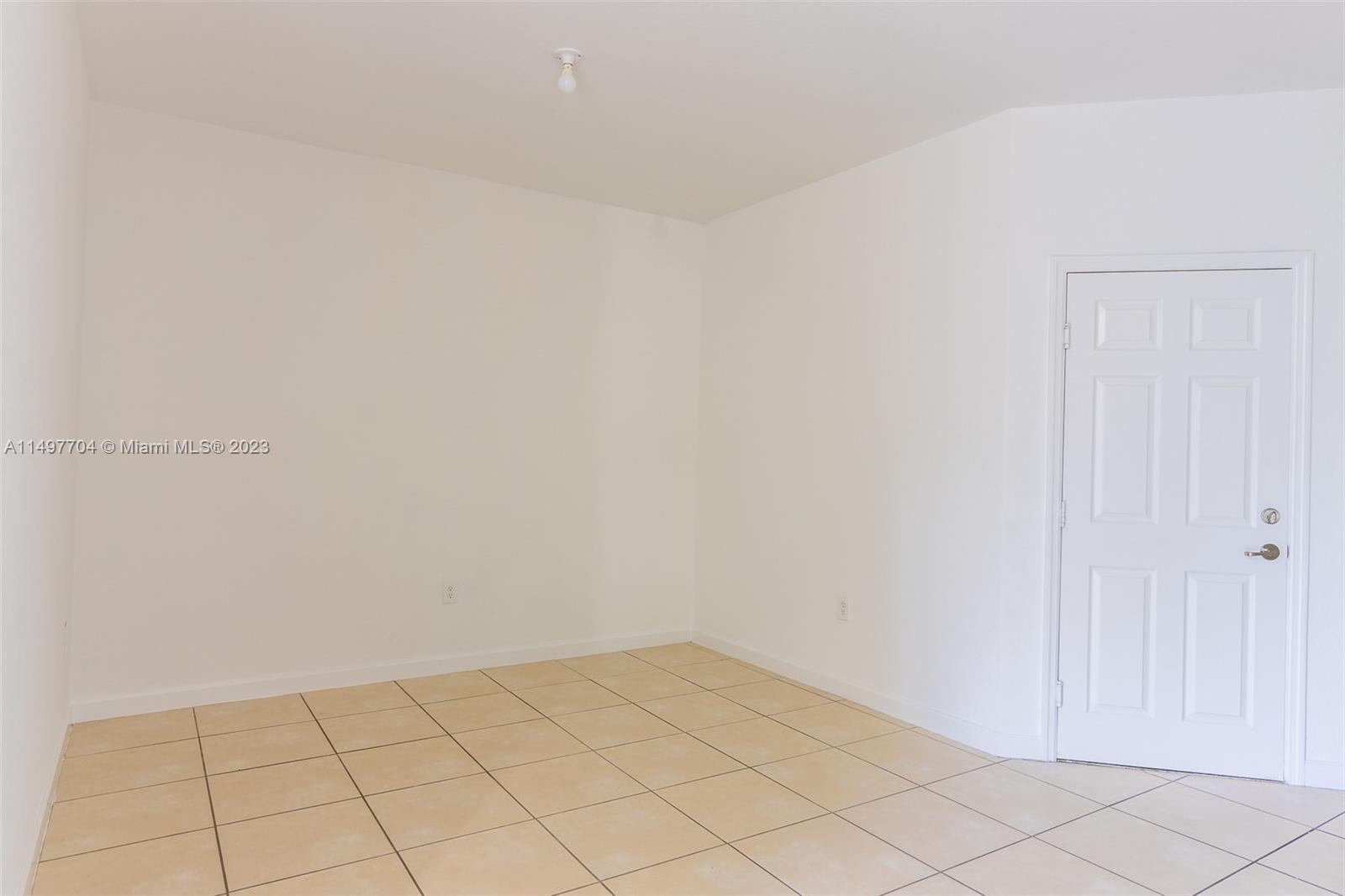 136 SE 37th Ter 136, Homestead, Florida 33033, 3 Bedrooms Bedrooms, 6 Rooms Rooms,2 BathroomsBathrooms,Residential,For Sale,136 SE 37th Ter 136,A11497704