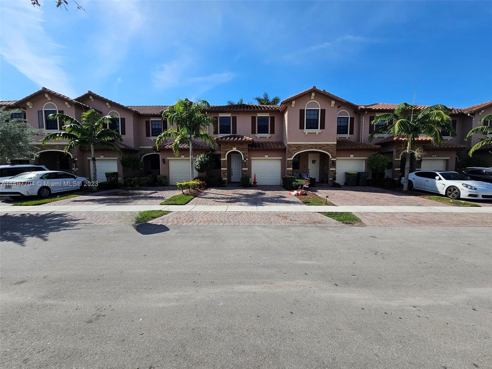 136 SE 37th Ter 136, Homestead, Florida 33033, 3 Bedrooms Bedrooms, 6 Rooms Rooms,2 BathroomsBathrooms,Residential,For Sale,136 SE 37th Ter 136,A11497704
