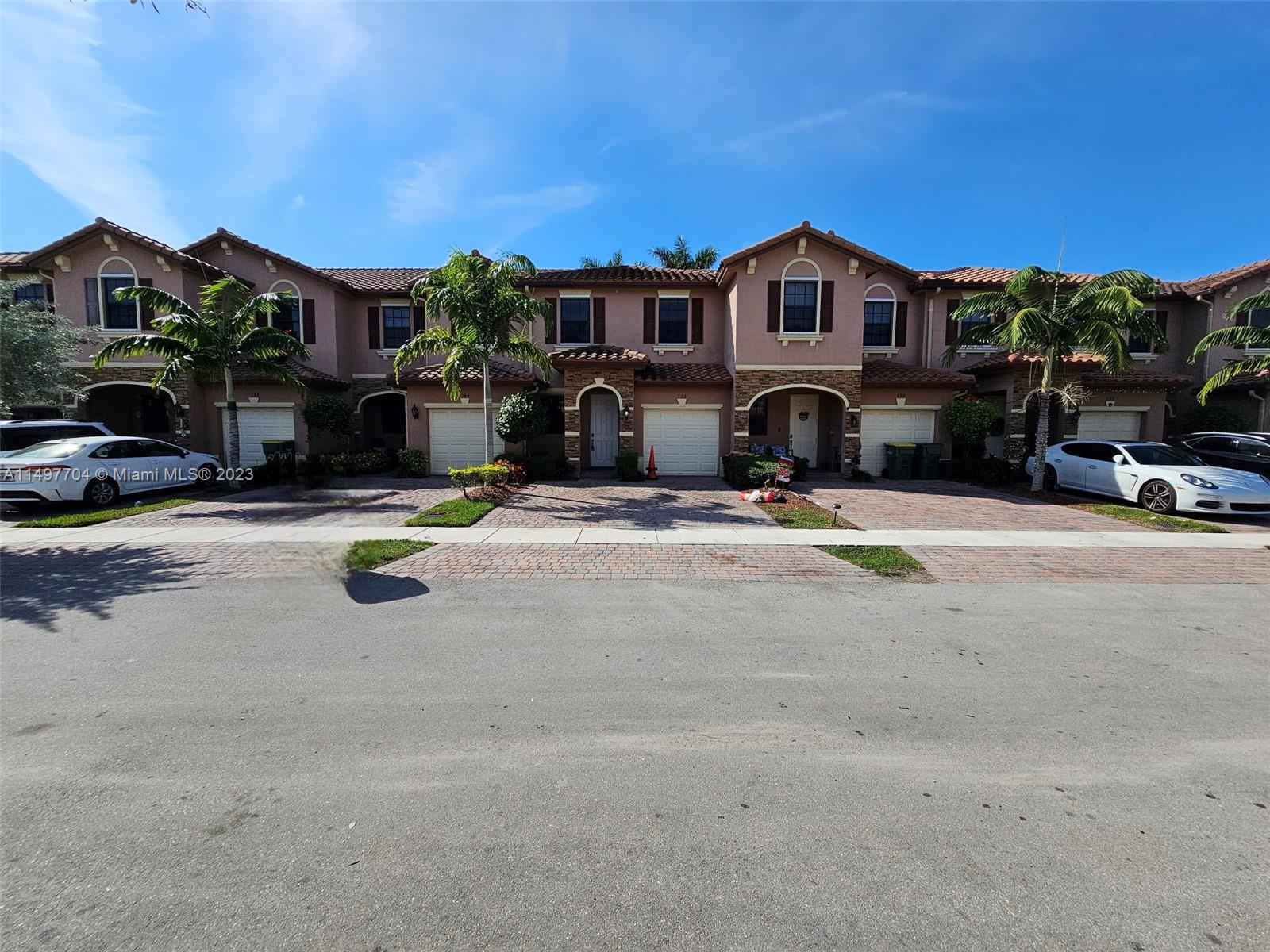 136 SE 37th Ter 136, Homestead, Florida 33033, 3 Bedrooms Bedrooms, 6 Rooms Rooms,2 BathroomsBathrooms,Residential,For Sale,136 SE 37th Ter 136,A11497704