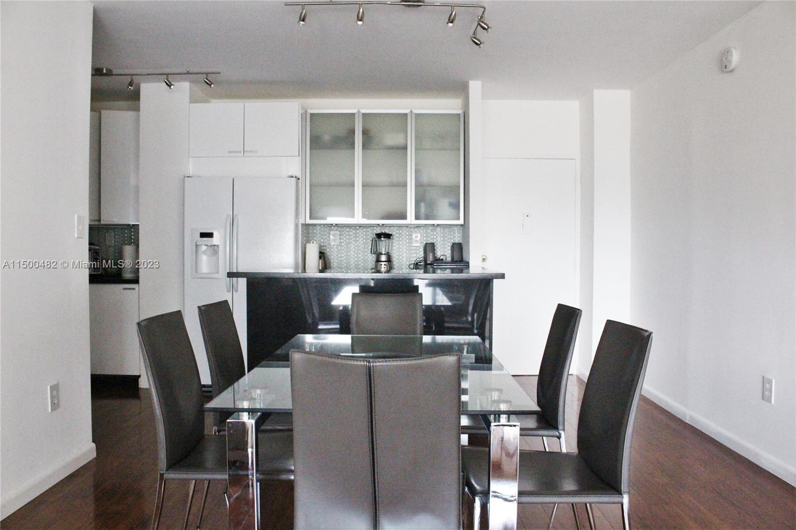 1980 S OCEAN DR 8N, Hallandale Beach, Florida 33009, 2 Bedrooms Bedrooms, ,1 BathroomBathrooms,Residentiallease,For Rent,1980 S OCEAN DR 8N,A11500482