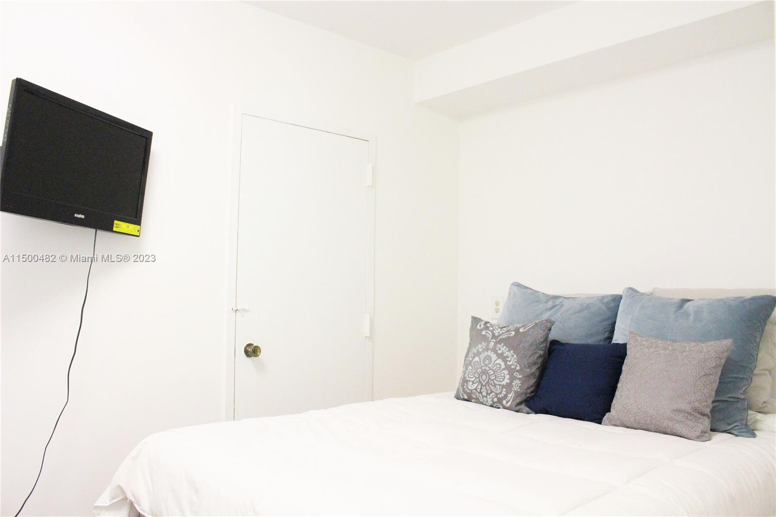 1980 S OCEAN DR 8N, Hallandale Beach, Florida 33009, 2 Bedrooms Bedrooms, ,1 BathroomBathrooms,Residentiallease,For Rent,1980 S OCEAN DR 8N,A11500482