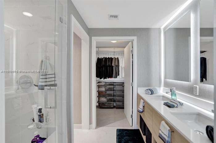 16385 Biscayne Blvd 806, North Miami Beach, Florida 33160, 2 Bedrooms Bedrooms, ,2 BathroomsBathrooms,Residentiallease,For Rent,16385 Biscayne Blvd 806,A11500915