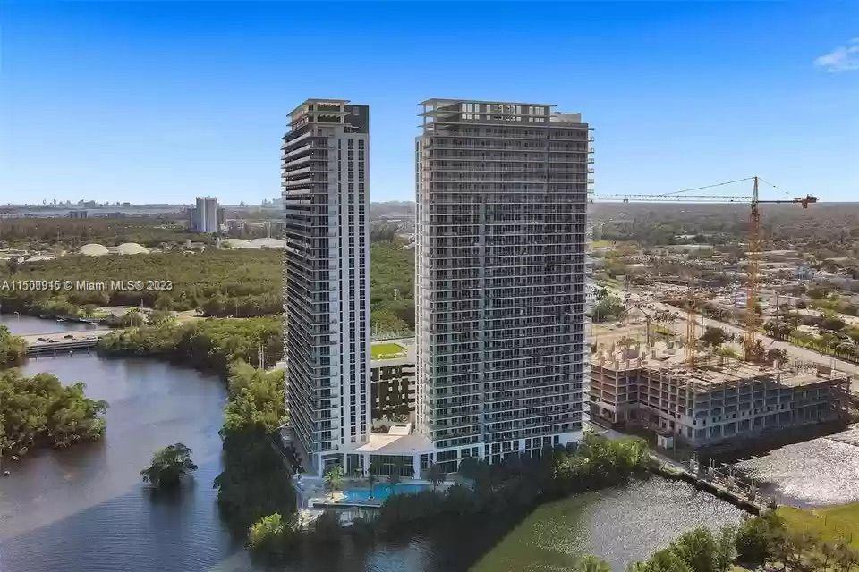 16385 Biscayne Blvd 806, North Miami Beach, Florida 33160, 2 Bedrooms Bedrooms, ,2 BathroomsBathrooms,Residentiallease,For Rent,16385 Biscayne Blvd 806,A11500915