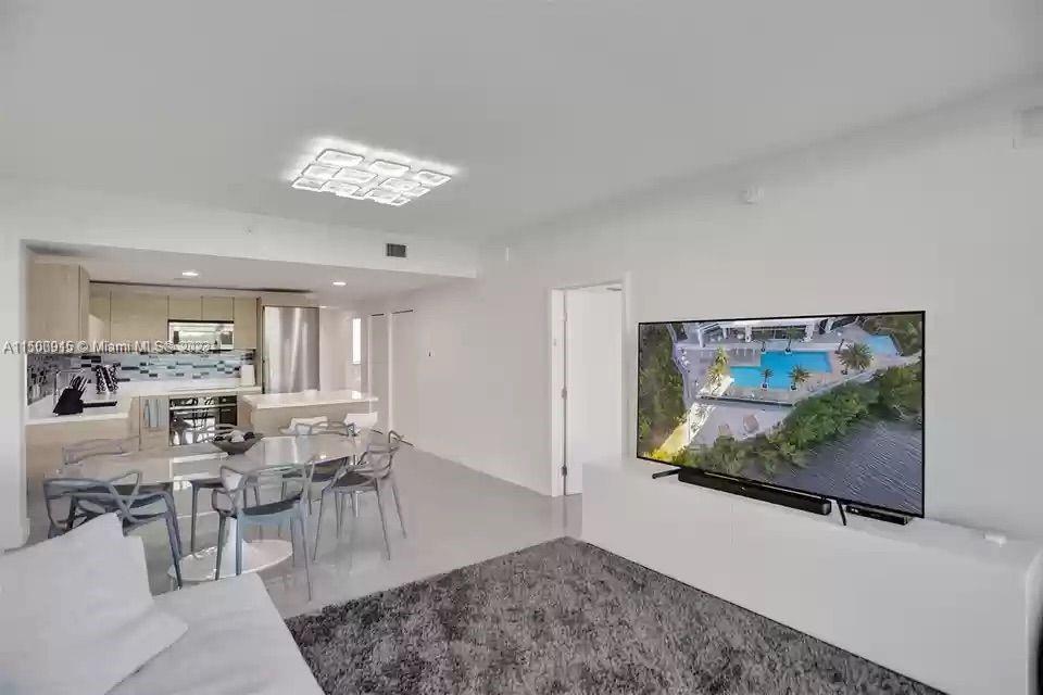 16385 Biscayne Blvd 806, North Miami Beach, Florida 33160, 2 Bedrooms Bedrooms, ,2 BathroomsBathrooms,Residentiallease,For Rent,16385 Biscayne Blvd 806,A11500915