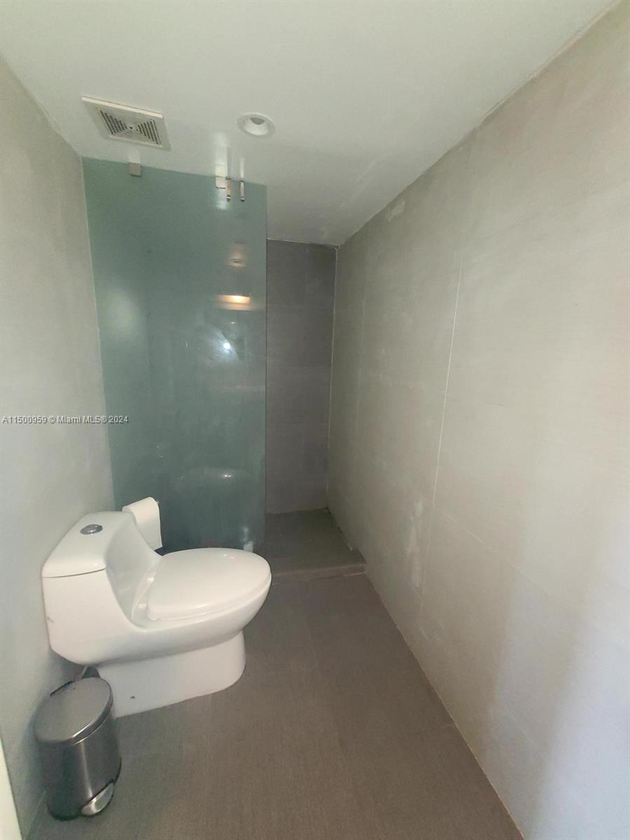 600 NE 36 St PH-22, Miami, Florida 33137, 3 Bedrooms Bedrooms, ,2 BathroomsBathrooms,Residentiallease,For Rent,600 NE 36 St PH-22,A11500959