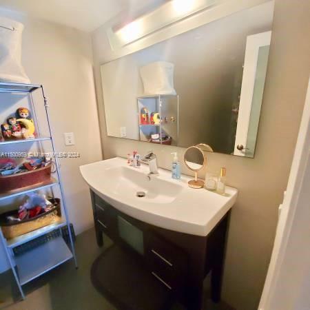 600 NE 36 St PH-22, Miami, Florida 33137, 3 Bedrooms Bedrooms, ,2 BathroomsBathrooms,Residentiallease,For Rent,600 NE 36 St PH-22,A11500959