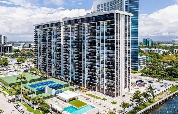 600 NE 36 St PH-22, Miami, Florida 33137, 3 Bedrooms Bedrooms, ,2 BathroomsBathrooms,Residentiallease,For Rent,600 NE 36 St PH-22,A11500959