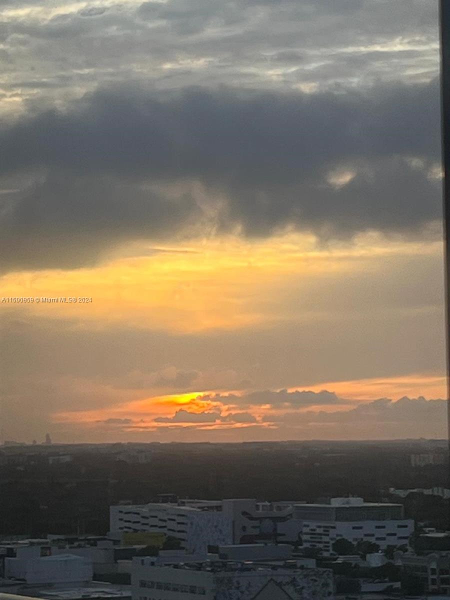 600 NE 36 St PH-22, Miami, Florida 33137, 3 Bedrooms Bedrooms, ,2 BathroomsBathrooms,Residentiallease,For Rent,600 NE 36 St PH-22,A11500959