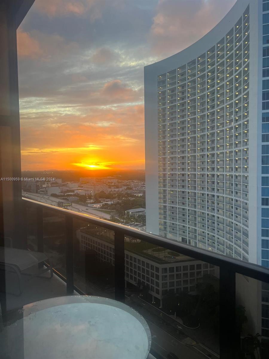 600 NE 36 St PH-22, Miami, Florida 33137, 3 Bedrooms Bedrooms, ,2 BathroomsBathrooms,Residentiallease,For Rent,600 NE 36 St PH-22,A11500959