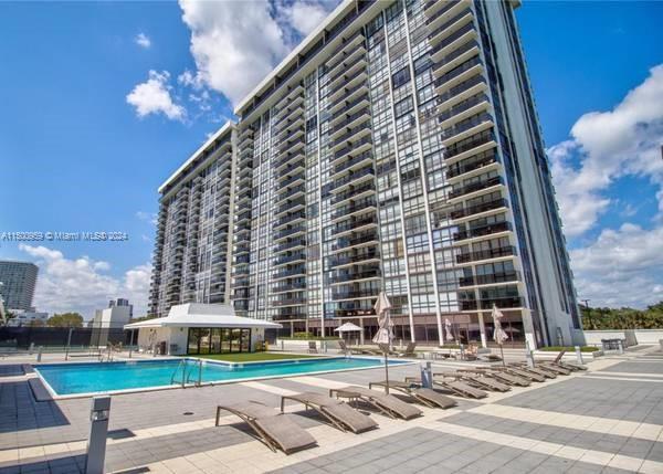 600 NE 36 St PH-22, Miami, Florida 33137, 3 Bedrooms Bedrooms, ,2 BathroomsBathrooms,Residentiallease,For Rent,600 NE 36 St PH-22,A11500959