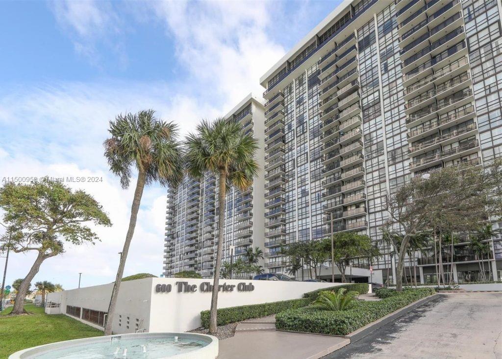 600 NE 36 St PH-22, Miami, Florida 33137, 3 Bedrooms Bedrooms, ,2 BathroomsBathrooms,Residentiallease,For Rent,600 NE 36 St PH-22,A11500959