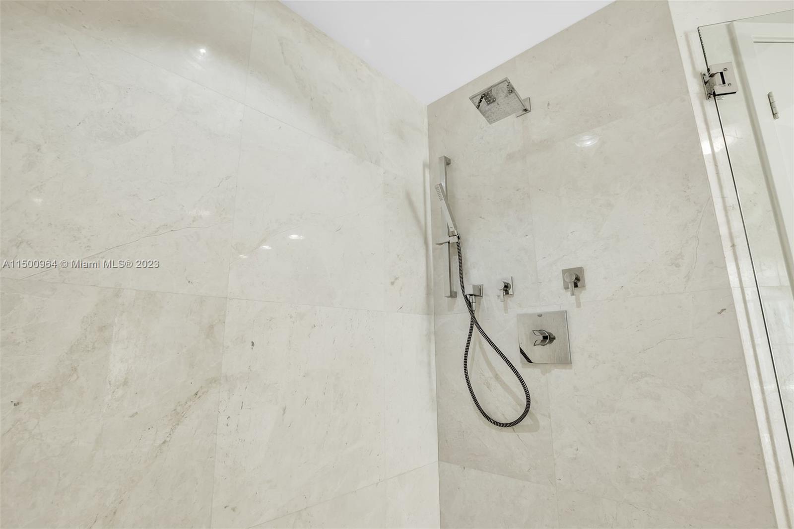 17301 Biscayne Blvd 1709, North Miami Beach, Florida 33160, 3 Bedrooms Bedrooms, ,3 BathroomsBathrooms,Residential,For Sale,17301 Biscayne Blvd 1709,A11500964
