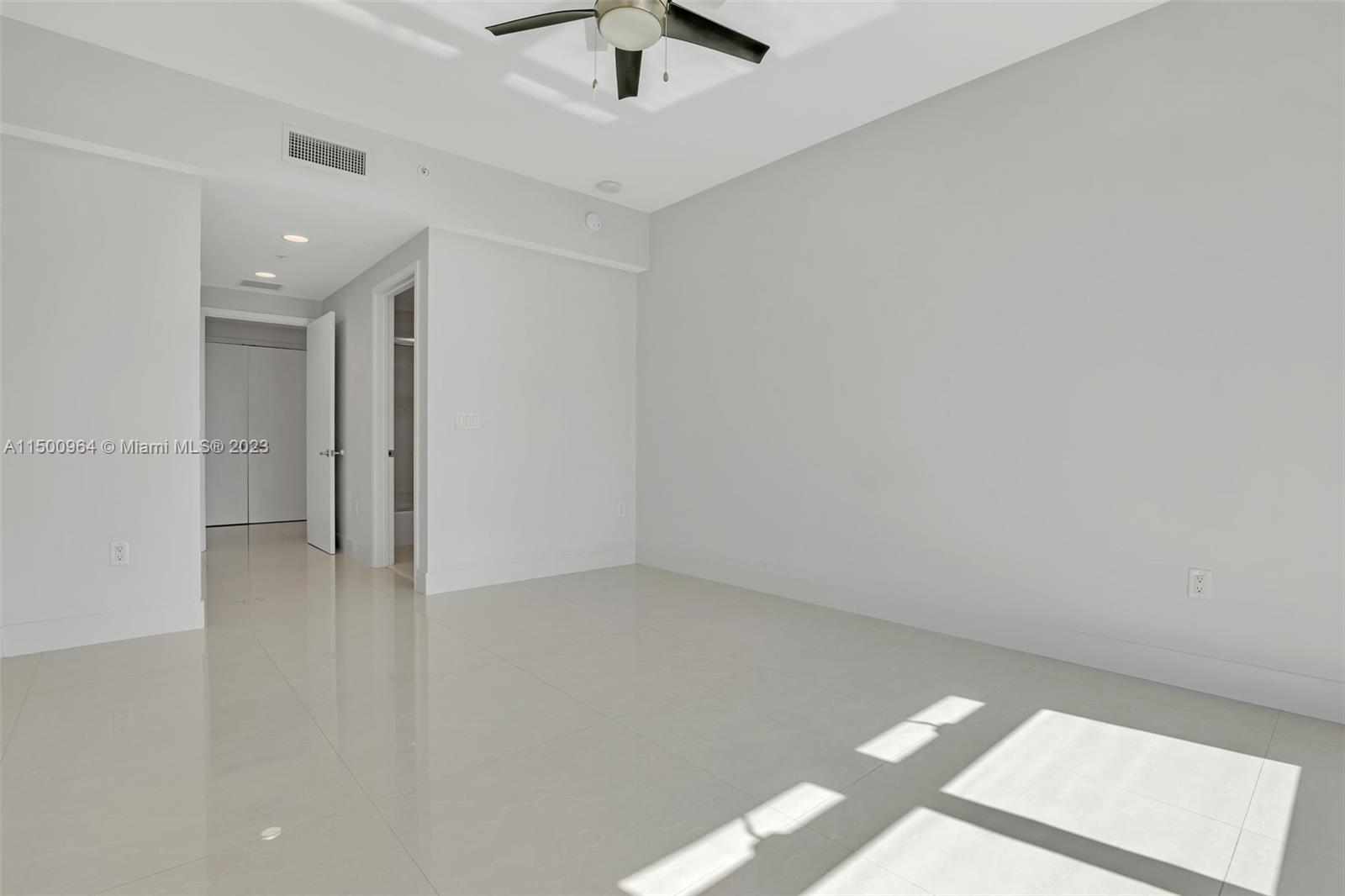 17301 Biscayne Blvd 1709, North Miami Beach, Florida 33160, 3 Bedrooms Bedrooms, ,3 BathroomsBathrooms,Residential,For Sale,17301 Biscayne Blvd 1709,A11500964