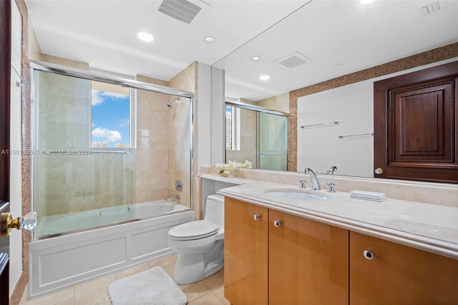 17875 Collins Ave 702, Sunny Isles Beach, Florida 33160, 3 Bedrooms Bedrooms, ,3 BathroomsBathrooms,Residentiallease,For Rent,17875 Collins Ave 702,A11501005