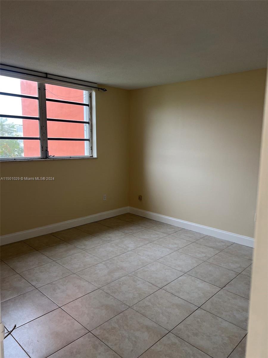 1700 NE 191st St 304, Miami, Florida 33179, 1 Bedroom Bedrooms, ,1 BathroomBathrooms,Residential,For Sale,1700 NE 191st St 304,A11501029