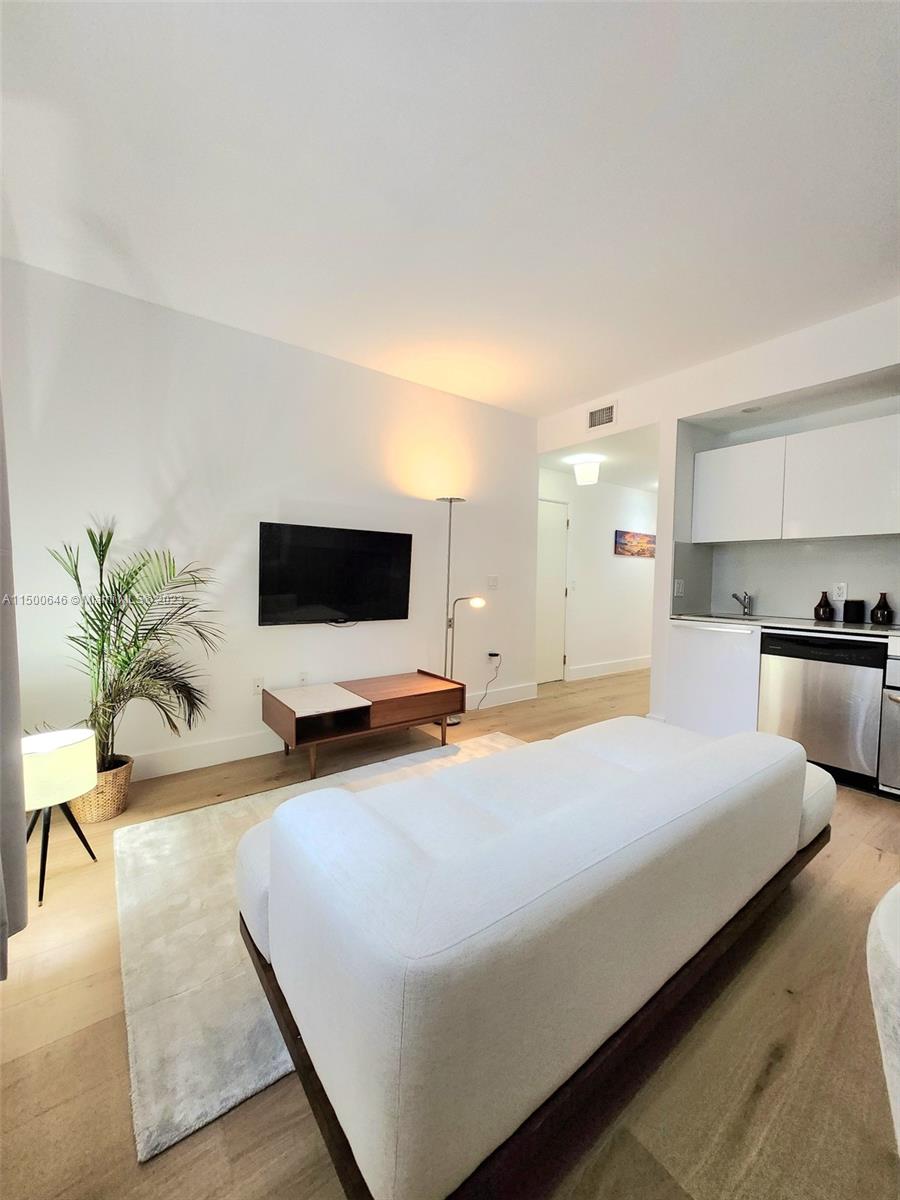 1410 Euclid Ave 3, Miami Beach, Florida 33139, 2 Bedrooms Bedrooms, ,2 BathroomsBathrooms,Residential,For Sale,1410 Euclid Ave 3,A11500646