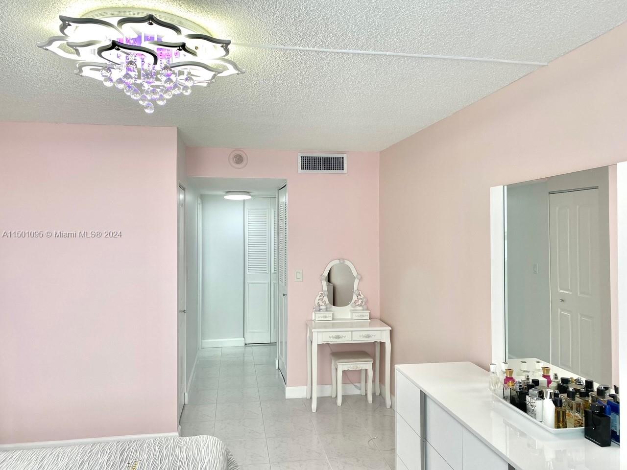 251 174th St, Sunny Isles Beach, FL, 33160 United States, 1 Bedroom Bedrooms, ,1 BathroomBathrooms,Residential,For Sale,174th St,A11501095