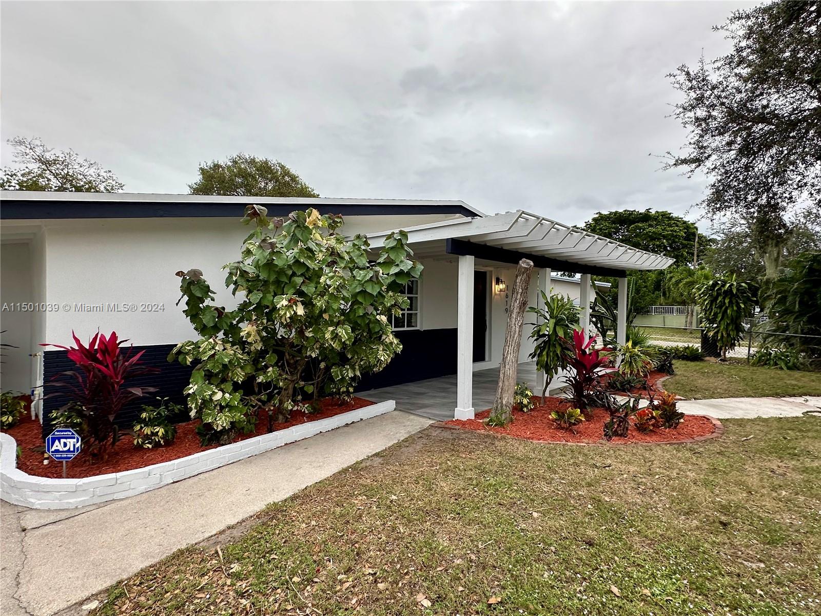 1619 16th St, Fort Lauderdale, FL, 33311 United States, 3 Bedrooms Bedrooms, ,2 BathroomsBathrooms,Residential,For Sale,16th St,A11501039