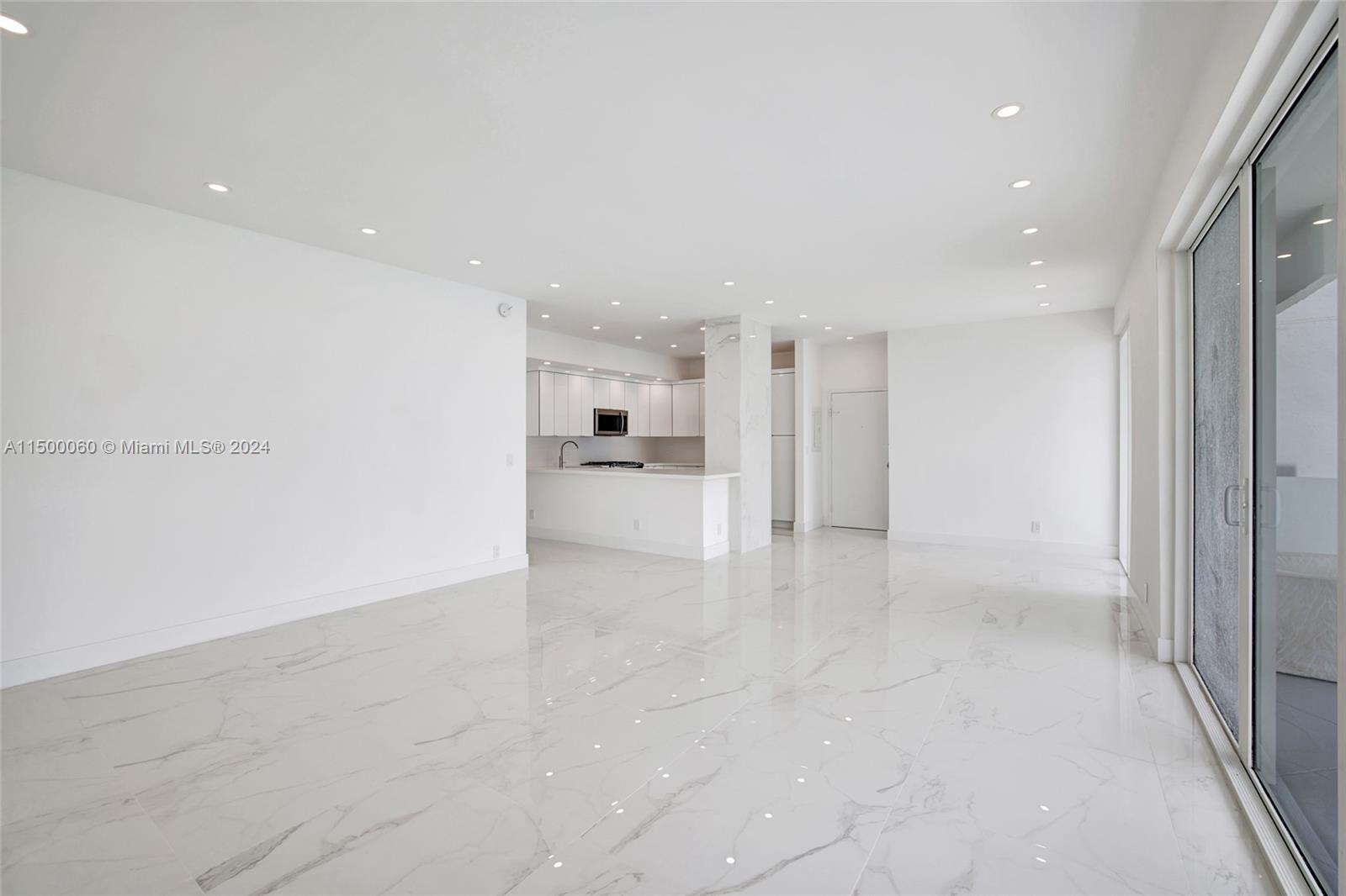 2030 S Ocean Dr 2220, Hallandale Beach, Florida 33009, 2 Bedrooms Bedrooms, ,2 BathroomsBathrooms,Residential,For Sale,2030 S Ocean Dr 2220,A11500060