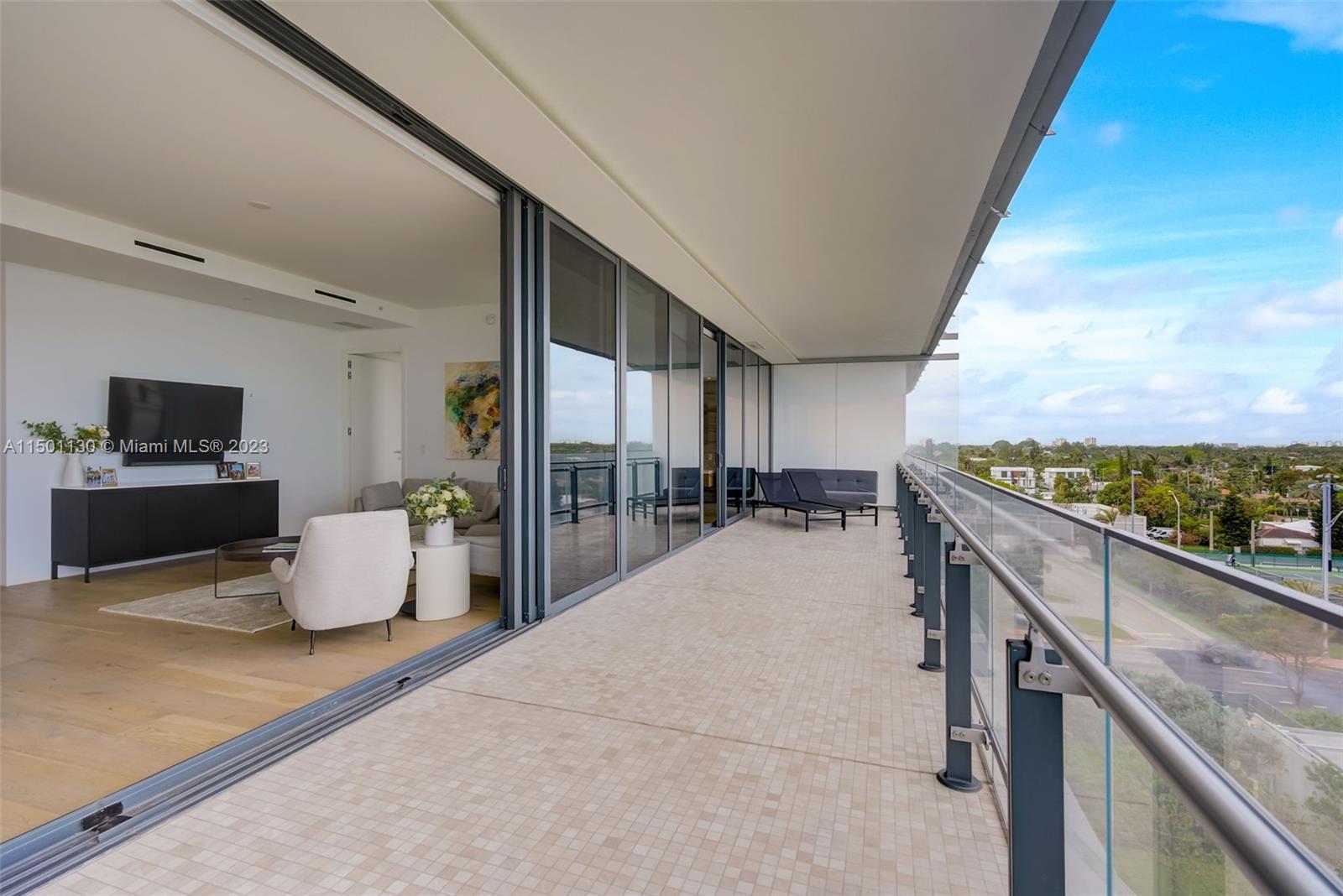 8701 Collins Ave 603, Miami Beach, Florida 33154, 1 Bedroom Bedrooms, ,1 BathroomBathrooms,Residential,For Sale,8701 Collins Ave 603,A11501130