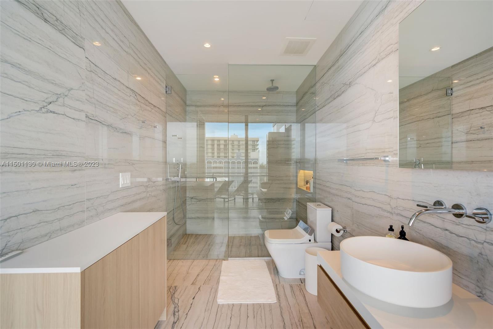 8701 Collins Ave 603, Miami Beach, Florida 33154, 1 Bedroom Bedrooms, ,1 BathroomBathrooms,Residential,For Sale,8701 Collins Ave 603,A11501130