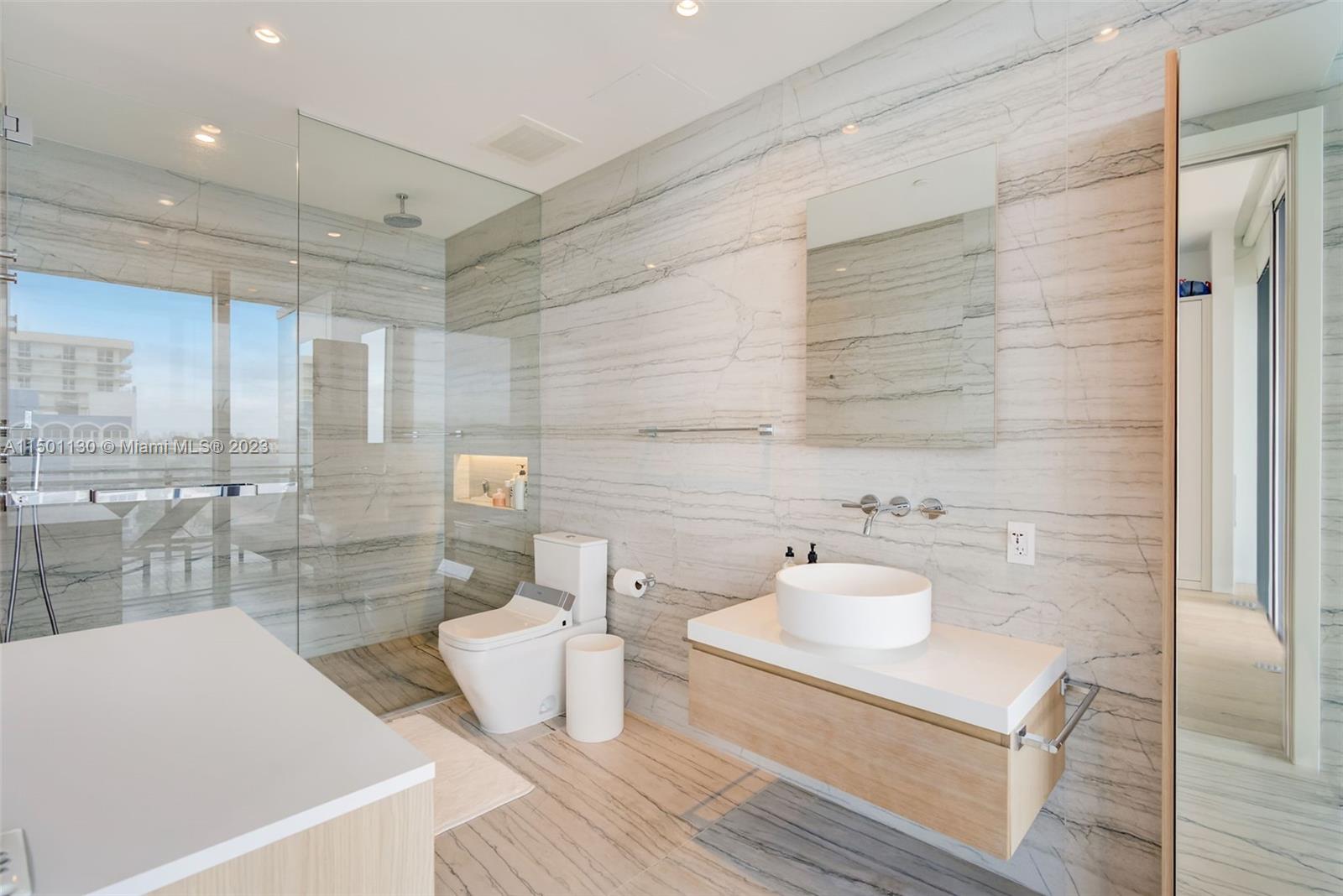 8701 Collins Ave 603, Miami Beach, Florida 33154, 1 Bedroom Bedrooms, ,1 BathroomBathrooms,Residential,For Sale,8701 Collins Ave 603,A11501130