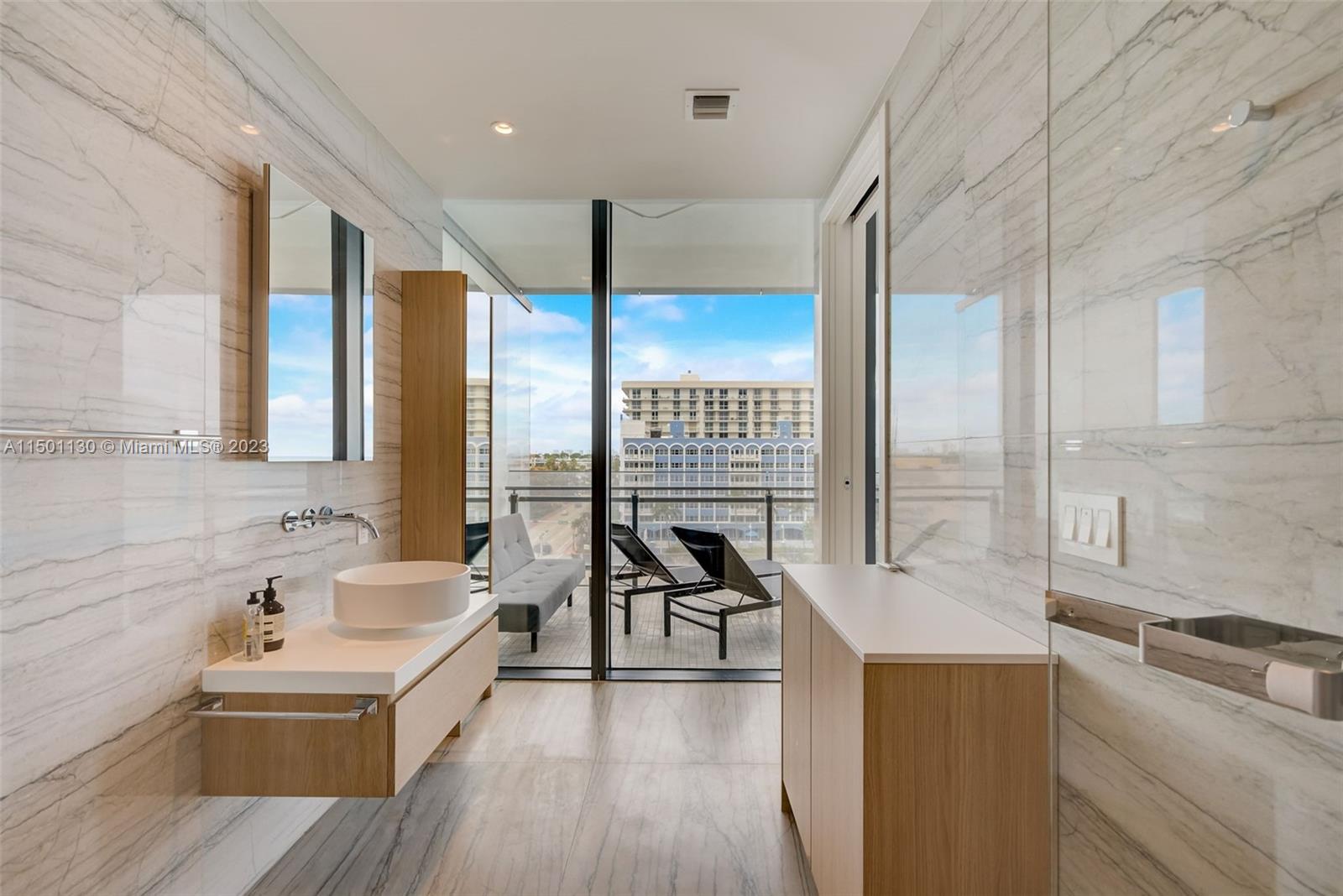 8701 Collins Ave 603, Miami Beach, Florida 33154, 1 Bedroom Bedrooms, ,1 BathroomBathrooms,Residential,For Sale,8701 Collins Ave 603,A11501130