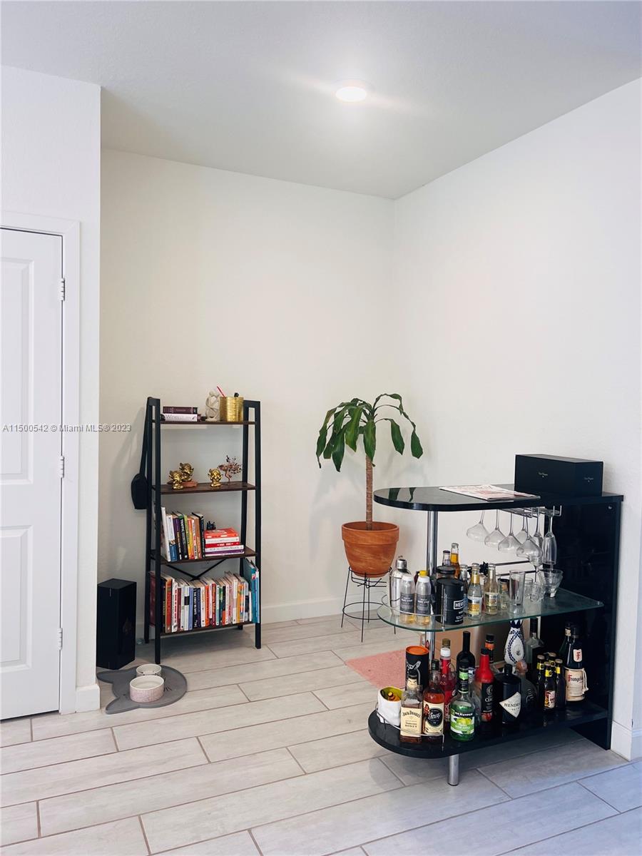 2430 SE 10th Ct, Homestead, Florida 33035, 4 Bedrooms Bedrooms, ,3 BathroomsBathrooms,Residentiallease,For Rent,2430 SE 10th Ct,A11500542