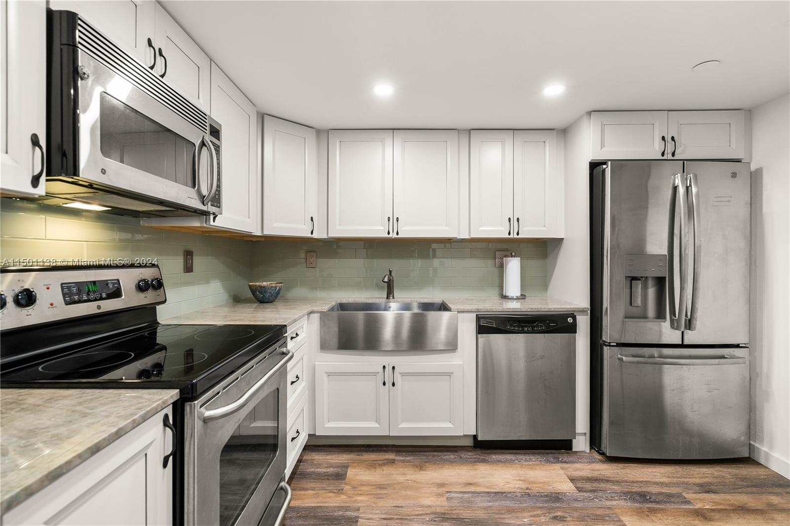 3300 NE 192nd St 1915, Aventura, Florida 33180, 1 Bedroom Bedrooms, ,2 BathroomsBathrooms,Residential,For Sale,3300 NE 192nd St 1915,A11501138