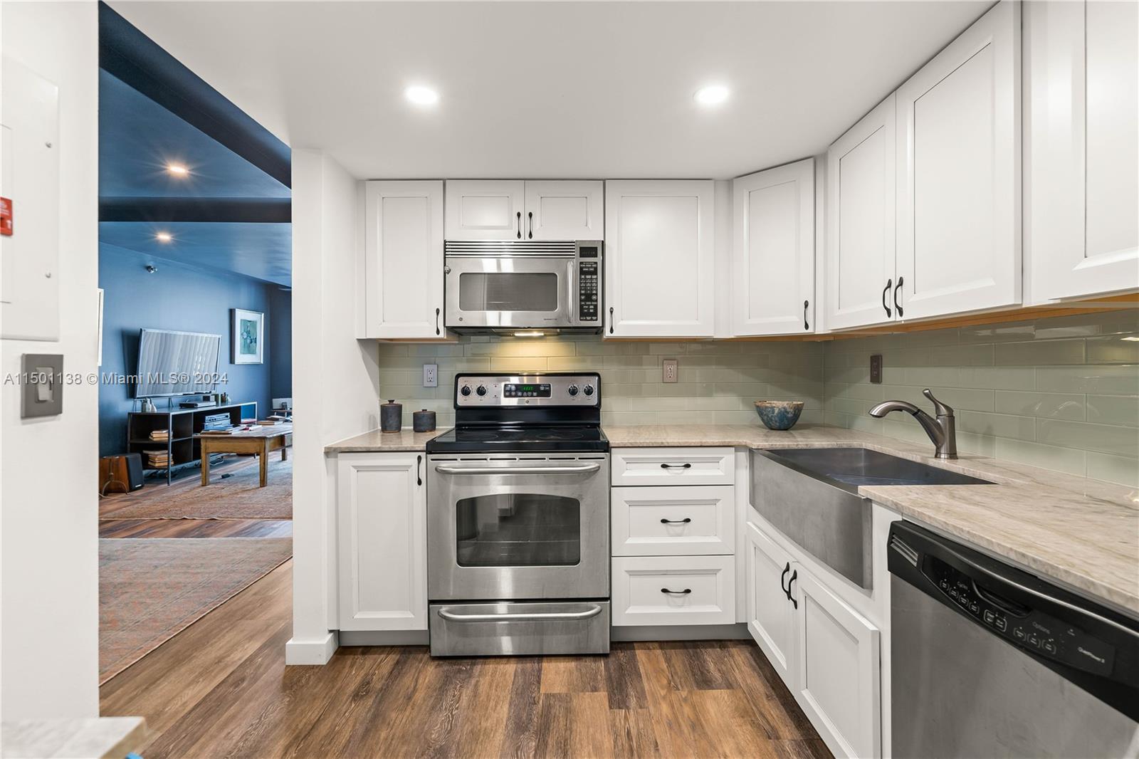 3300 NE 192nd St 1915, Aventura, Florida 33180, 1 Bedroom Bedrooms, ,2 BathroomsBathrooms,Residential,For Sale,3300 NE 192nd St 1915,A11501138