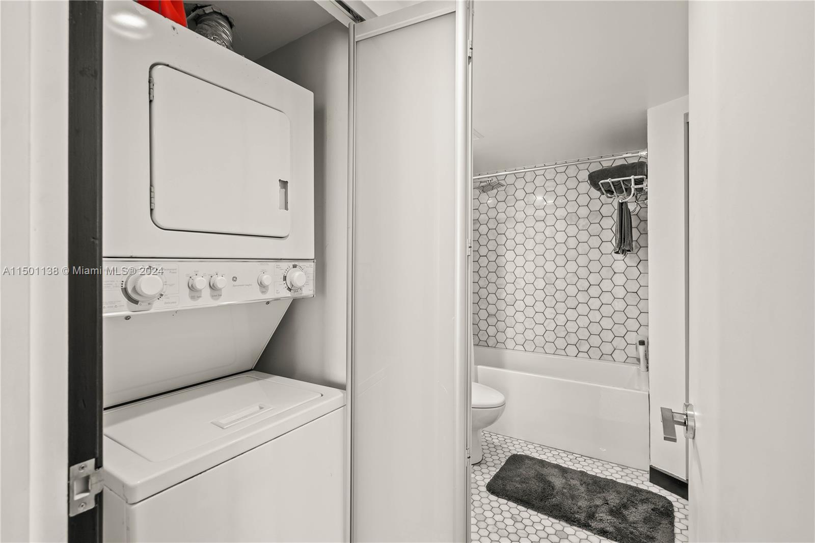 3300 NE 192nd St 1915, Aventura, Florida 33180, 1 Bedroom Bedrooms, ,2 BathroomsBathrooms,Residential,For Sale,3300 NE 192nd St 1915,A11501138