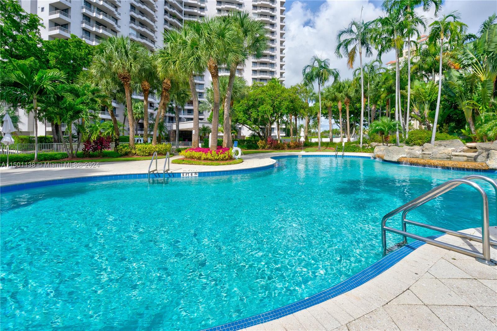 3300 NE 192nd St 1915, Aventura, Florida 33180, 1 Bedroom Bedrooms, ,2 BathroomsBathrooms,Residential,For Sale,3300 NE 192nd St 1915,A11501138