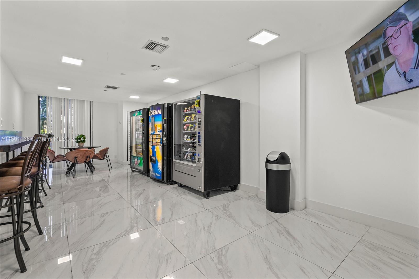 3300 NE 192nd St 1915, Aventura, Florida 33180, 1 Bedroom Bedrooms, ,2 BathroomsBathrooms,Residential,For Sale,3300 NE 192nd St 1915,A11501138