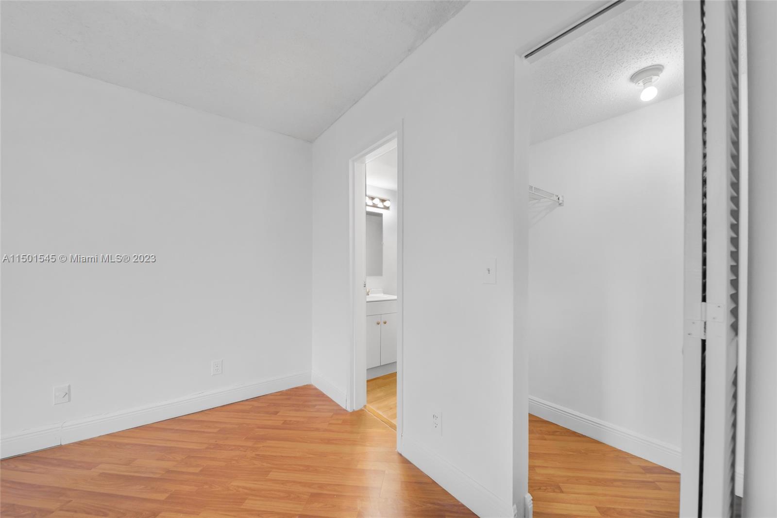 13499 Biscayne Blvd 505, North Miami, Florida 33181, 2 Bedrooms Bedrooms, ,2 BathroomsBathrooms,Residentiallease,For Rent,13499 Biscayne Blvd 505,A11501545