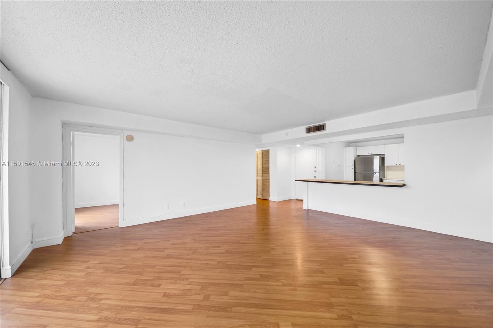 13499 Biscayne Blvd 505, North Miami, Florida 33181, 2 Bedrooms Bedrooms, ,2 BathroomsBathrooms,Residentiallease,For Rent,13499 Biscayne Blvd 505,A11501545