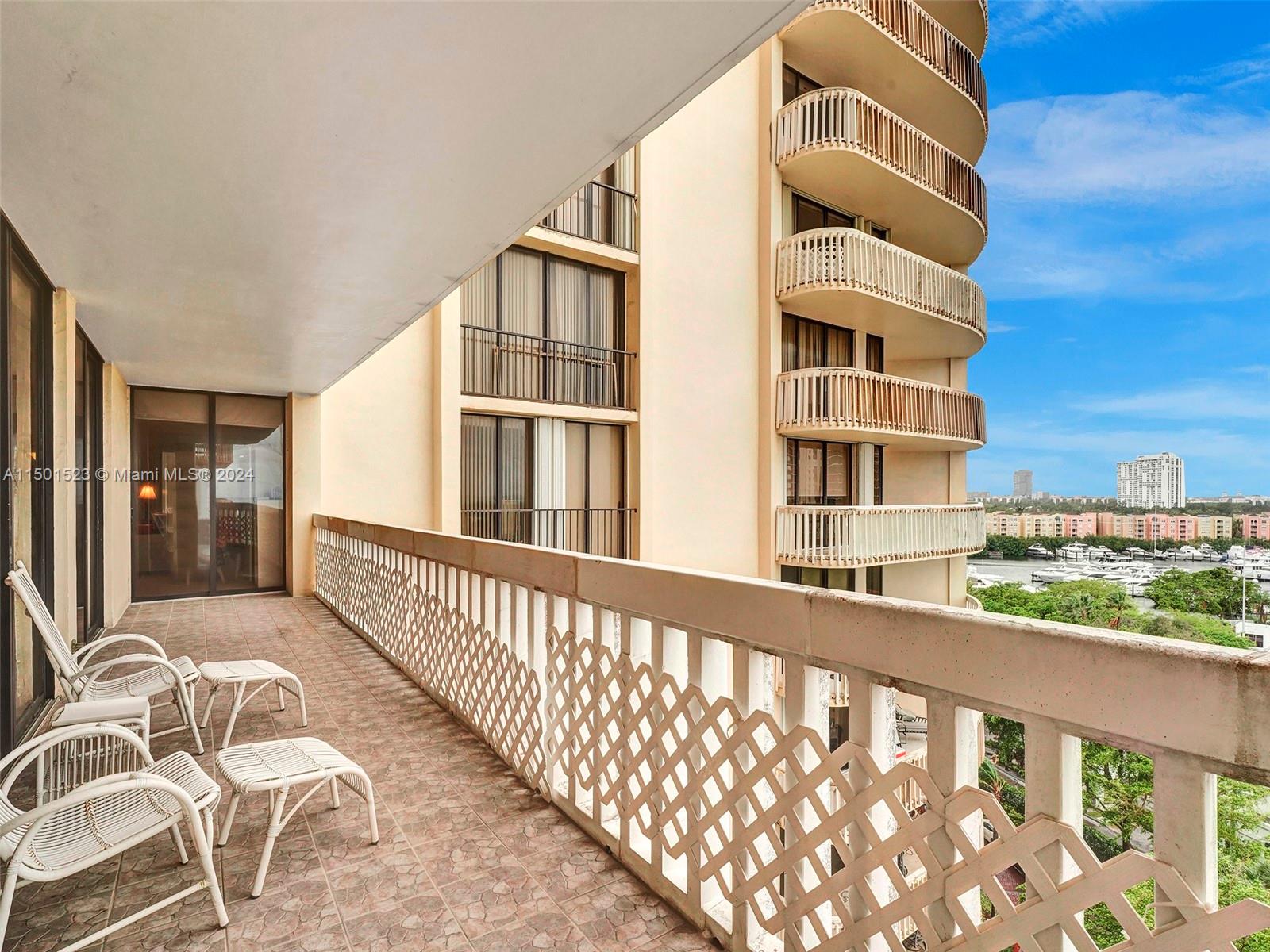19355 Turnberry Way 8L, Aventura, Florida 33180, 3 Bedrooms Bedrooms, ,2 BathroomsBathrooms,Residential,For Sale,19355 Turnberry Way 8L,A11501523