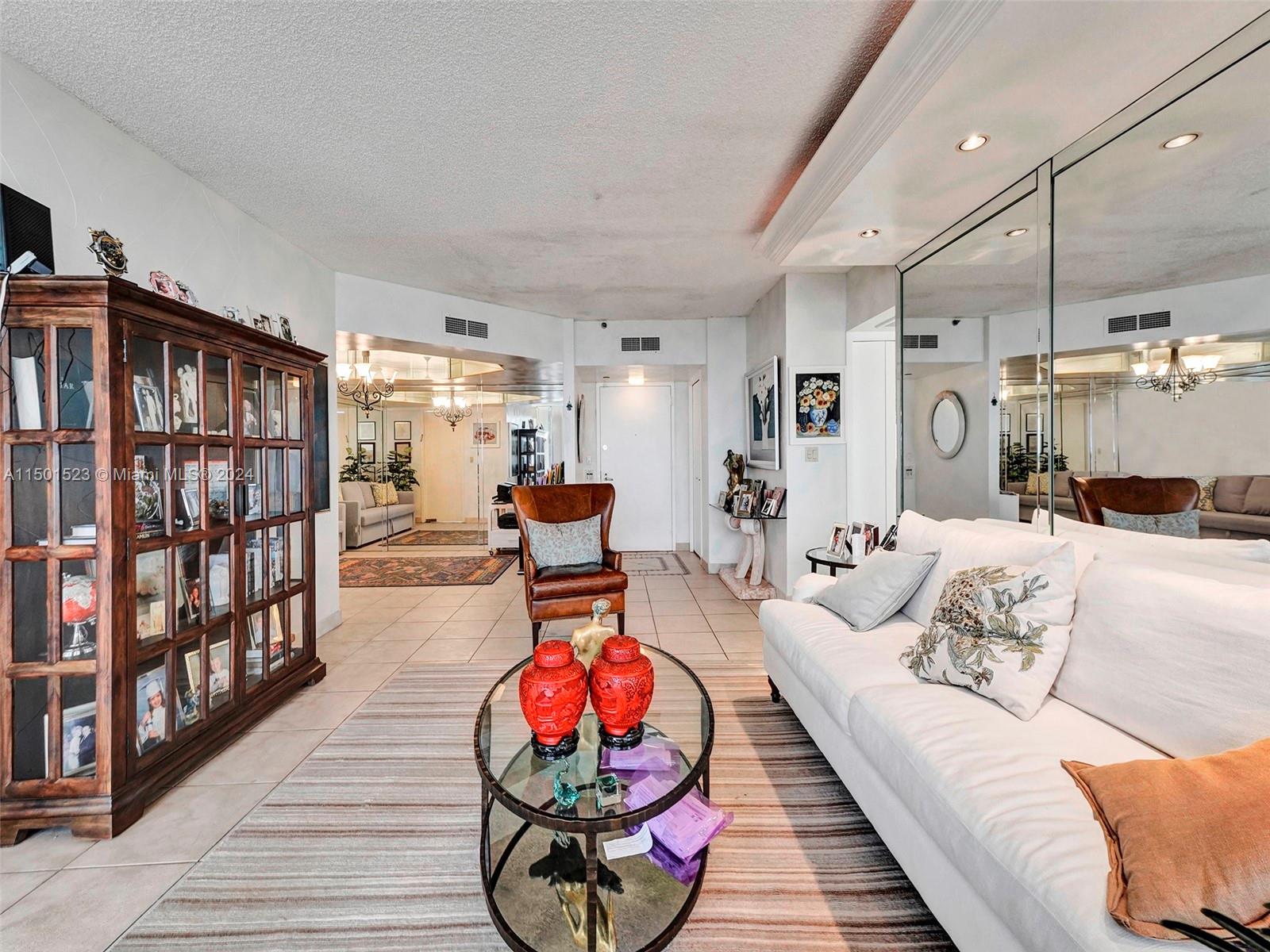 19355 Turnberry Way 8L, Aventura, Florida 33180, 3 Bedrooms Bedrooms, ,2 BathroomsBathrooms,Residential,For Sale,19355 Turnberry Way 8L,A11501523