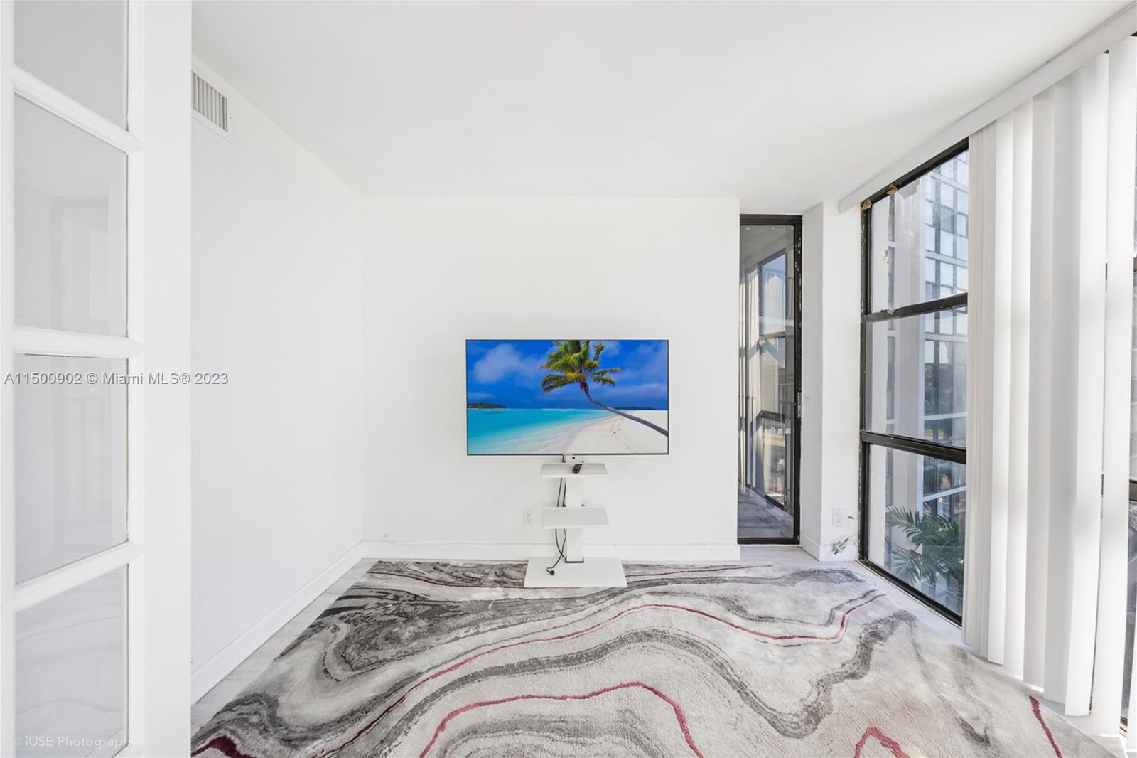 1000 Parkview Dr 501, Hallandale Beach, Florida 33009, 2 Bedrooms Bedrooms, ,1 BathroomBathrooms,Residential,For Sale,1000 Parkview Dr 501,A11500902