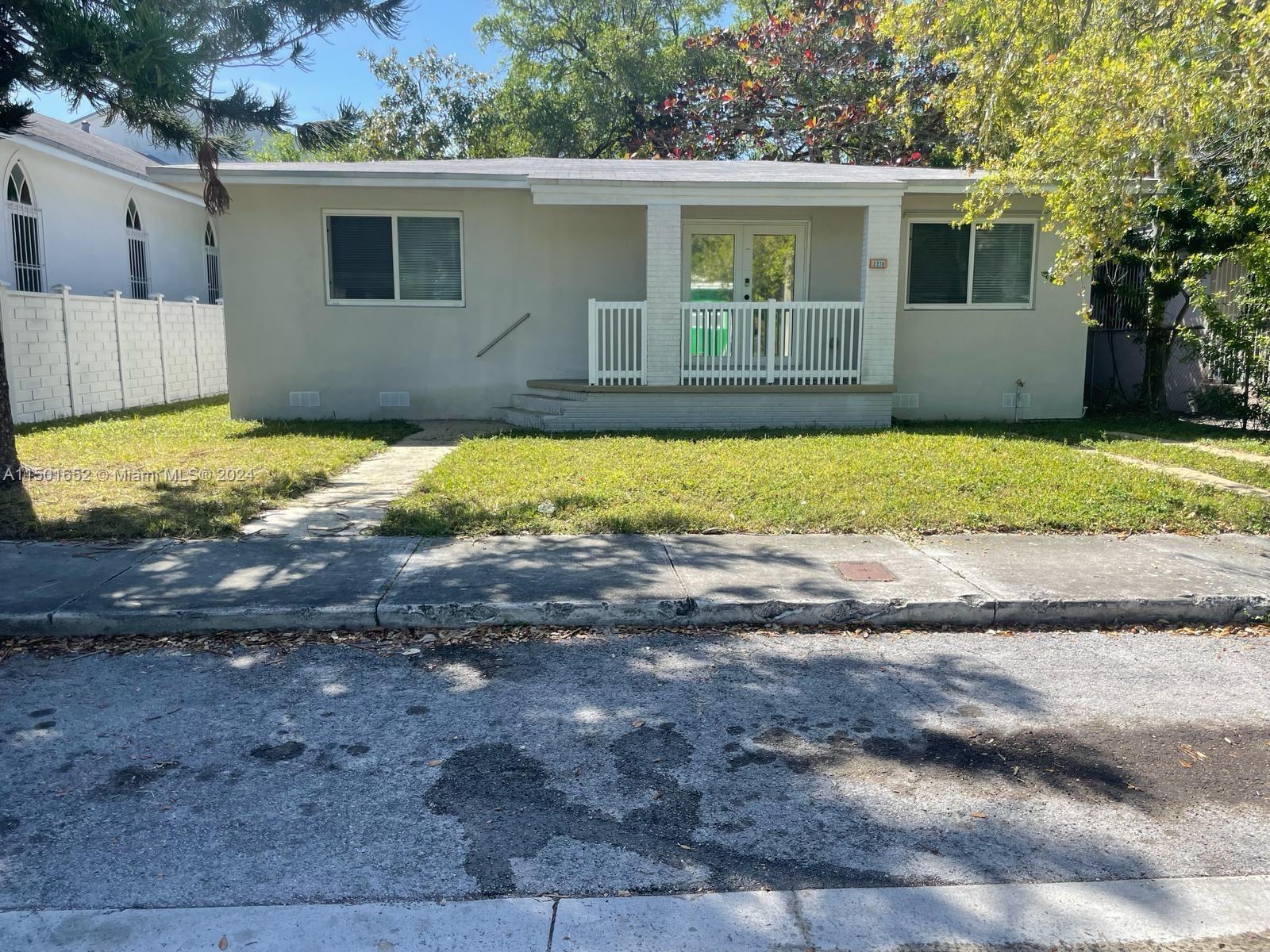 3518  Charles Ave  For Sale A11501652, FL