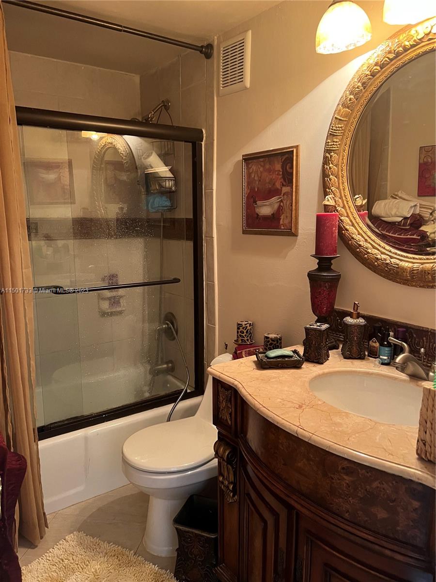400 Kings Point Dr 106, Sunny Isles Beach, Florida 33160, 1 Bedroom Bedrooms, ,1 BathroomBathrooms,Residentiallease,For Rent,400 Kings Point Dr 106,A11501733