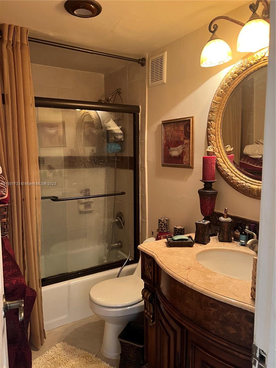 400 Kings Point Dr 106, Sunny Isles Beach, Florida 33160, 1 Bedroom Bedrooms, ,1 BathroomBathrooms,Residentiallease,For Rent,400 Kings Point Dr 106,A11501733