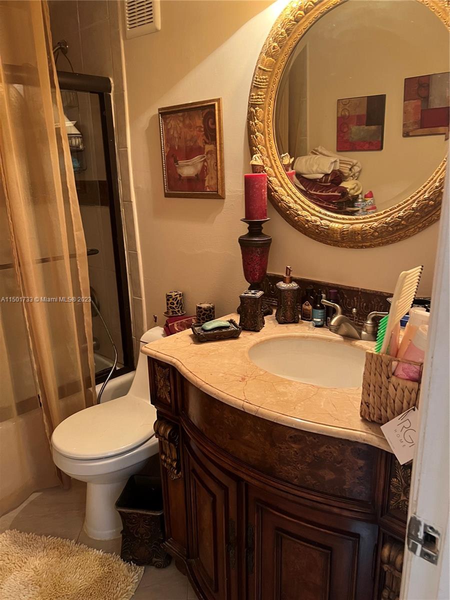 400 Kings Point Dr 106, Sunny Isles Beach, Florida 33160, 1 Bedroom Bedrooms, ,1 BathroomBathrooms,Residentiallease,For Rent,400 Kings Point Dr 106,A11501733