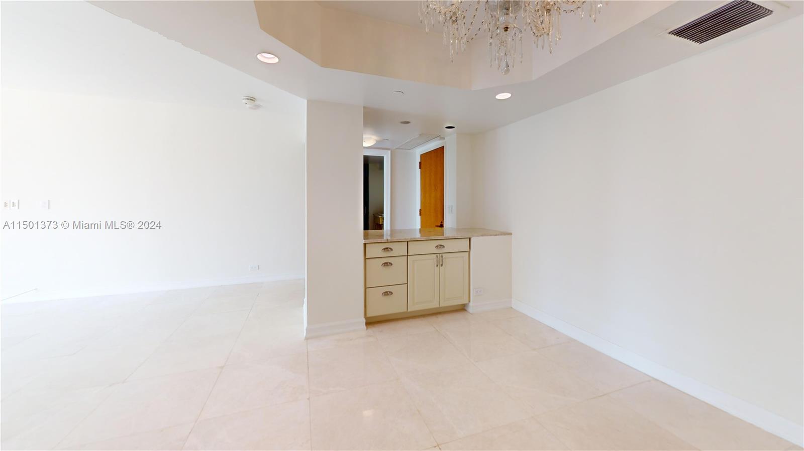 20191 E Country Club Dr 408, Aventura, Florida 33180, 2 Bedrooms Bedrooms, ,2 BathroomsBathrooms,Residential,For Sale,20191 E Country Club Dr 408,A11501373