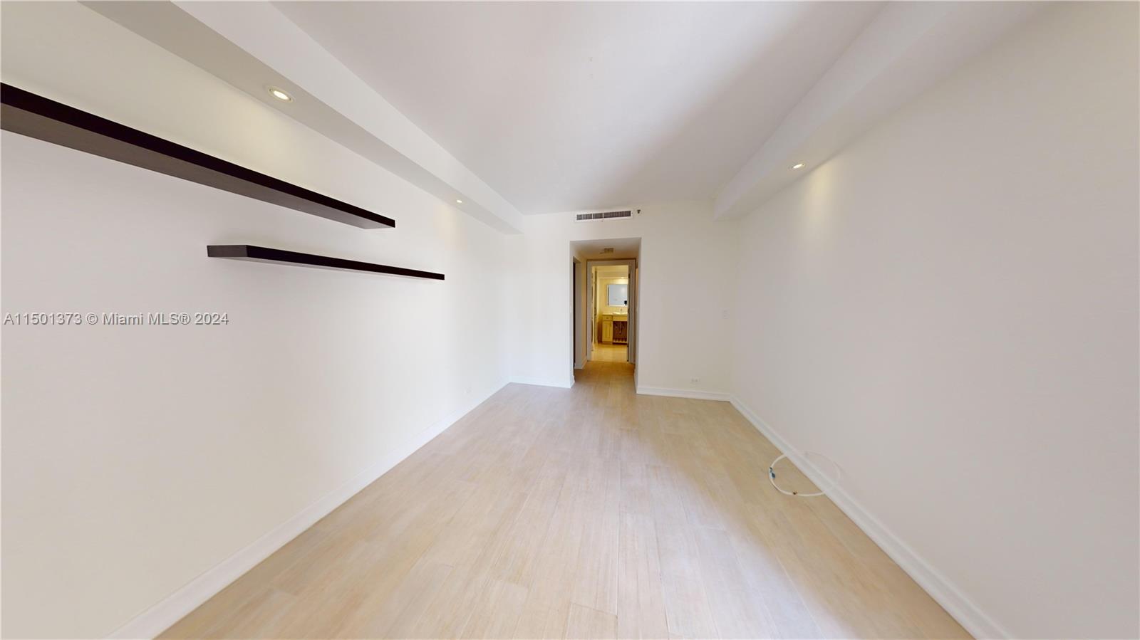 20191 E Country Club Dr 408, Aventura, Florida 33180, 2 Bedrooms Bedrooms, ,2 BathroomsBathrooms,Residential,For Sale,20191 E Country Club Dr 408,A11501373